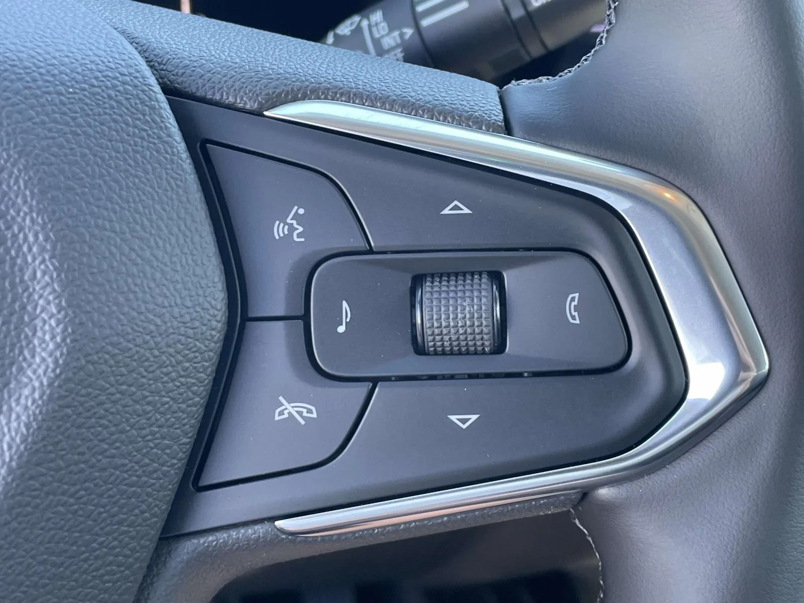 New 2026 Cypress Gray Chevrolet LT image 29
