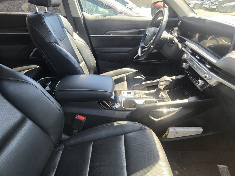 Certified Used 2024 Gray Kia LX image 3