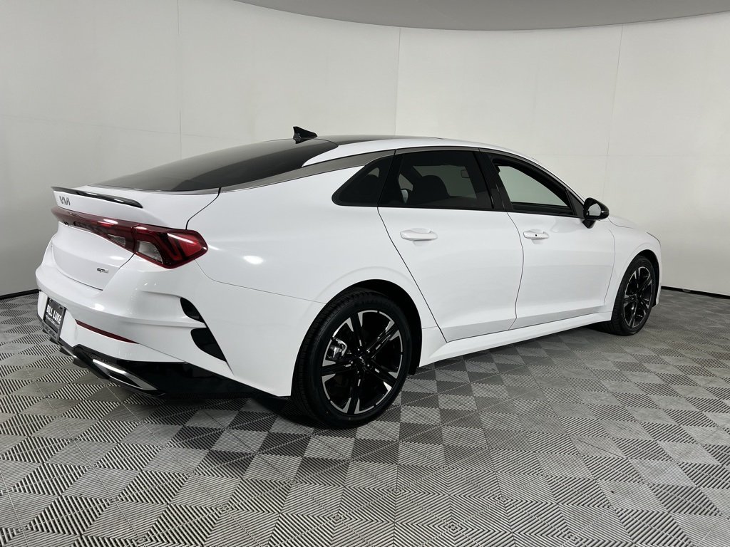 2024 Kia K5 GT-Line photo 4
