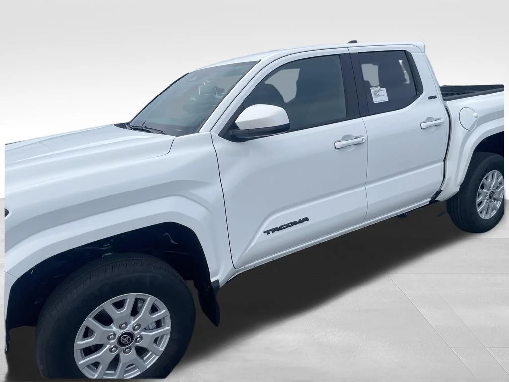 New 2026 Ice Cap Toyota  SR5 image 3