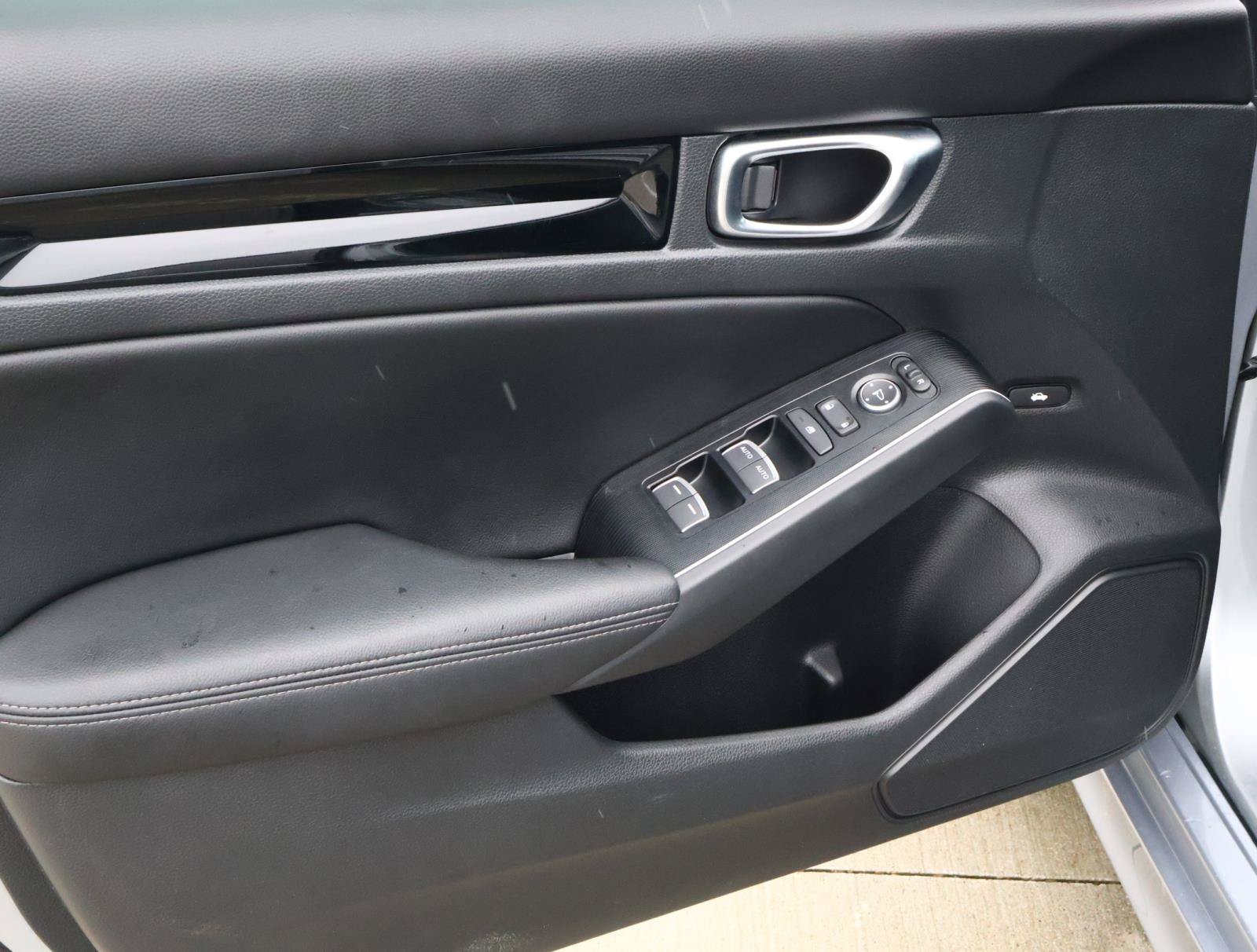 2025 Honda Civic Sport Touring - Photo 15