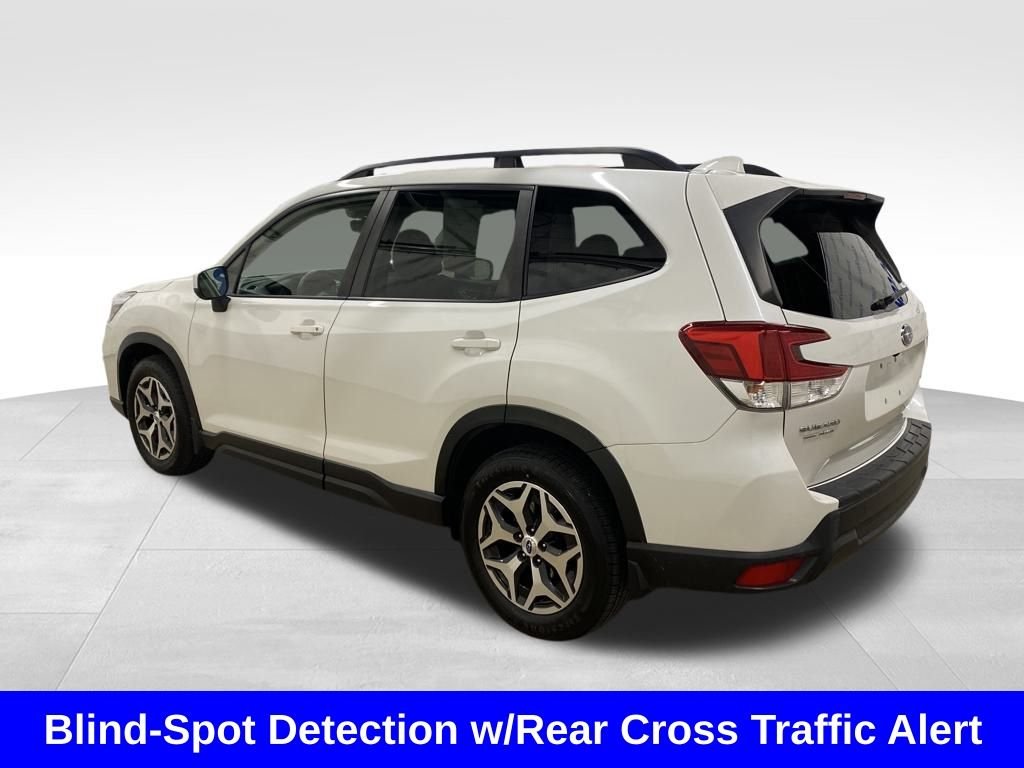 2019 Subaru Forester Premium photo 4