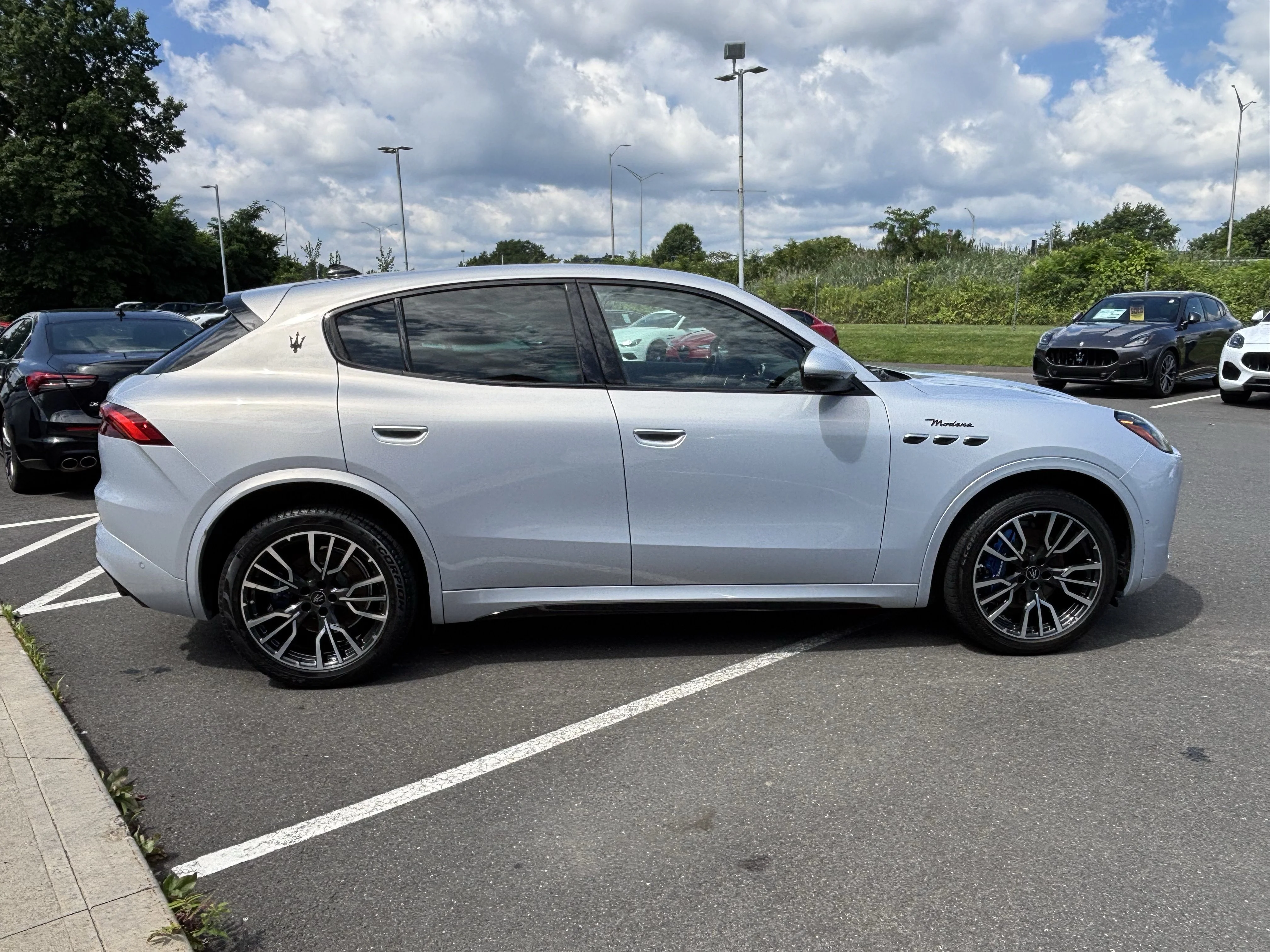 Certified Used 2023 Bianco Astro Metallic Maserati Modena image 10