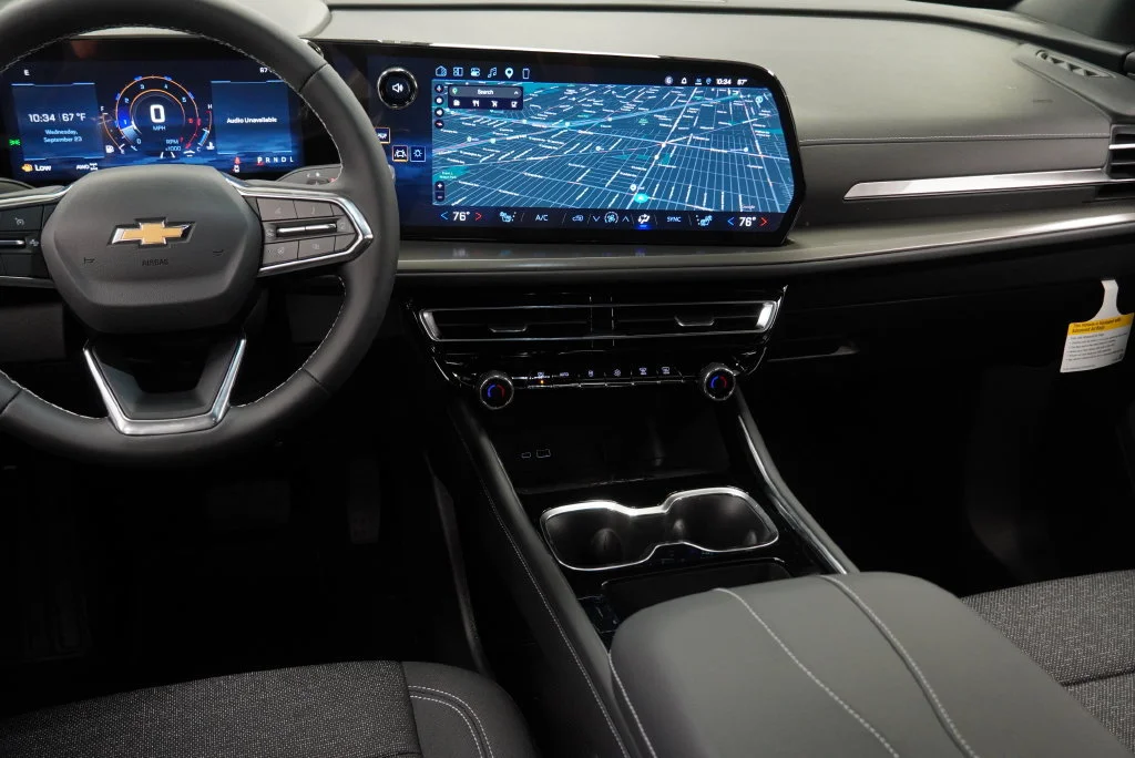 New 2027 Sterling Gray Metallic Chevrolet LT image 8