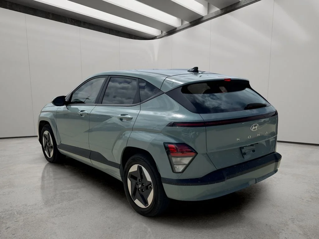 Used 2024 Mirage Green Hyundai SE image 3