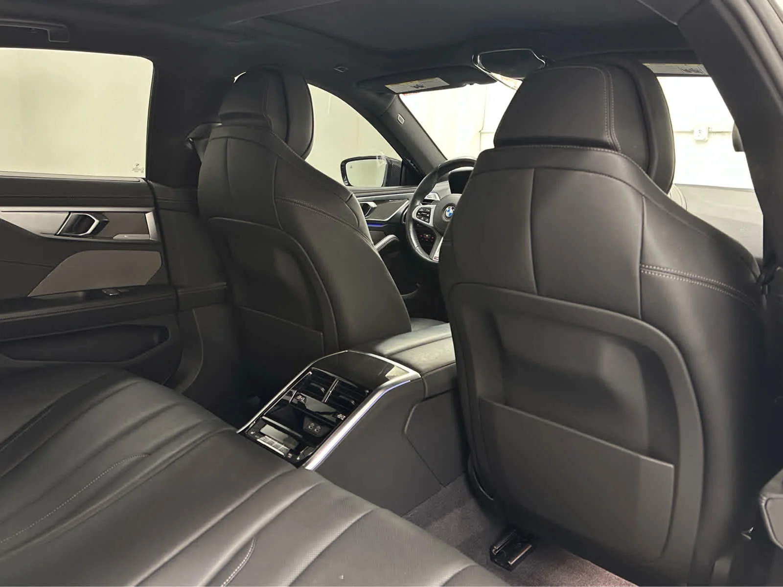 Used 2022 Mineral White Metallic BMW M850i image 20
