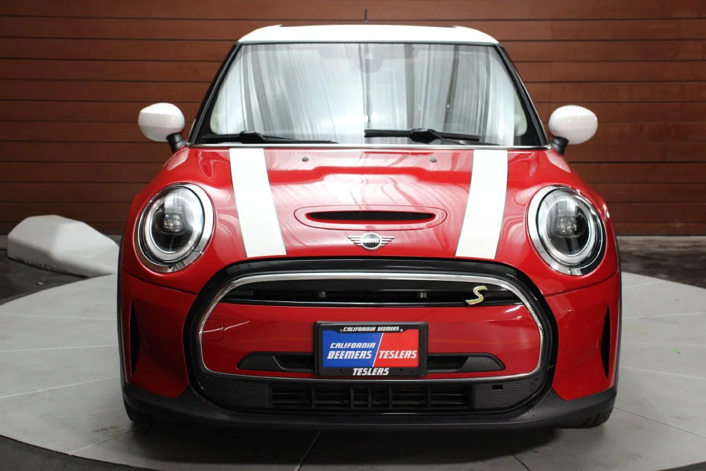 Used 2022 MINI Hardtop 2 Door SE with VIN WMW13DJ0XN2S26251 for sale in Costa Mesa, CA