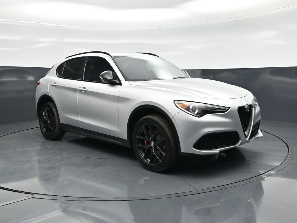 Used 2020 Gray Alfa Romeo Base image 53