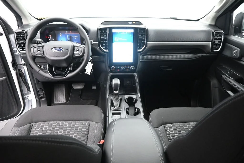 New 2026 Oxford White Ford XLT image 18