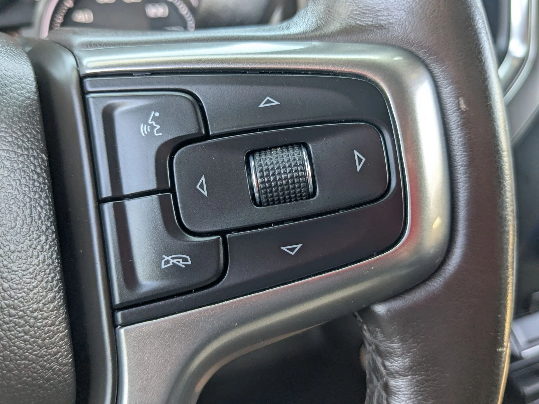 Used 2022 Summit White Chevrolet LT image 18