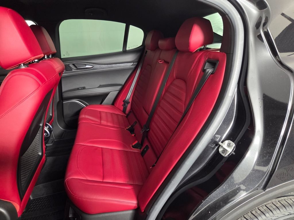 2023 Alfa Romeo Stelvio Sprint - Photo 23