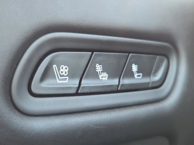 Used 2022 Black Cadillac Sport Platinum image 15