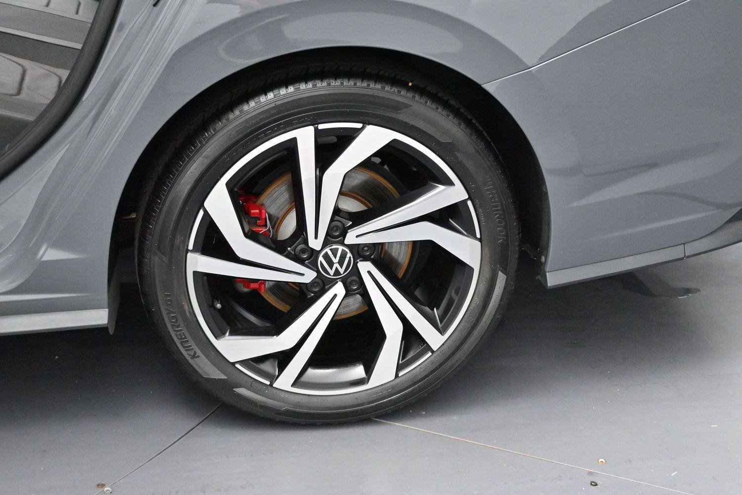 Used 2024 Pure Gray Volkswagen Autobahn image 36