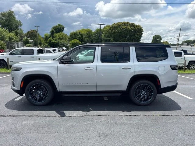 New 2026 Silver-Zynith Exterior Paint Jeep 85th Anniversary Edition image 4