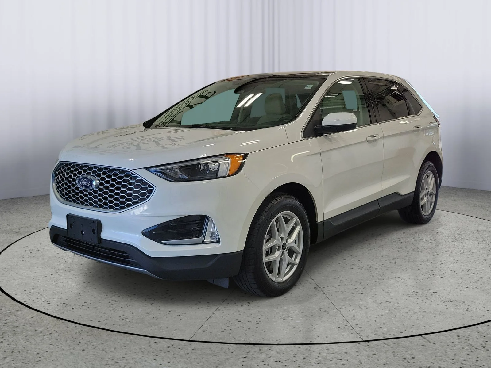 Used 2024 White Ford SEL image 4