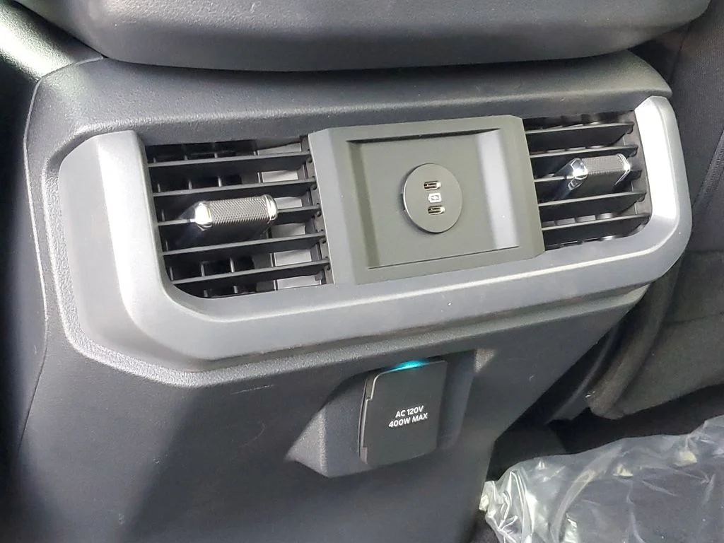 New 2026 Carbonized Gray Metallic Ford XLT image 26