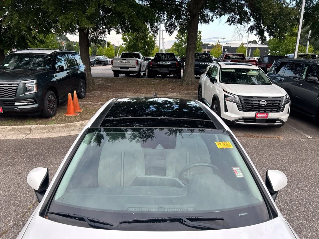 Used 2021 Gray Hyundai SEL image 9