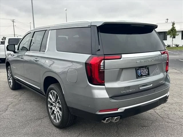 2026 GMC Yukon XL Denali - Photo 8