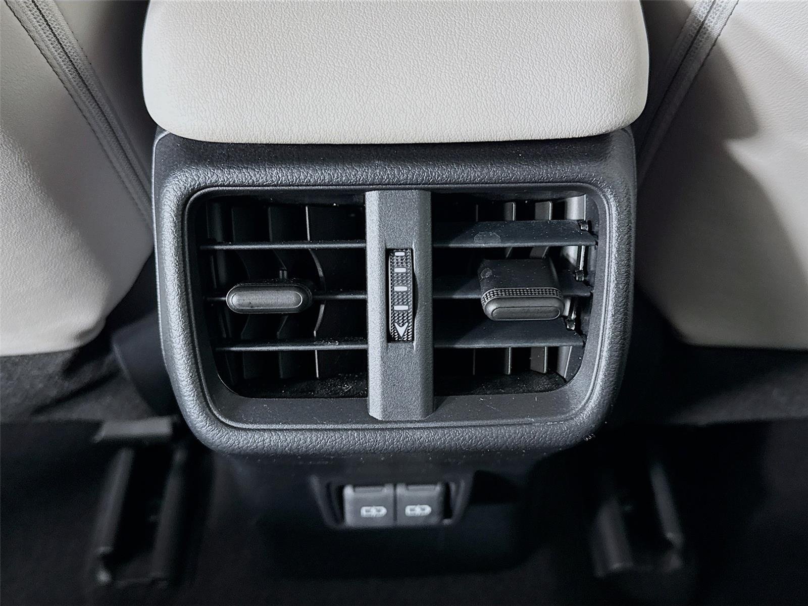 Used 2025 Ultra White Lexus UX 300h F SPORT Design image 25