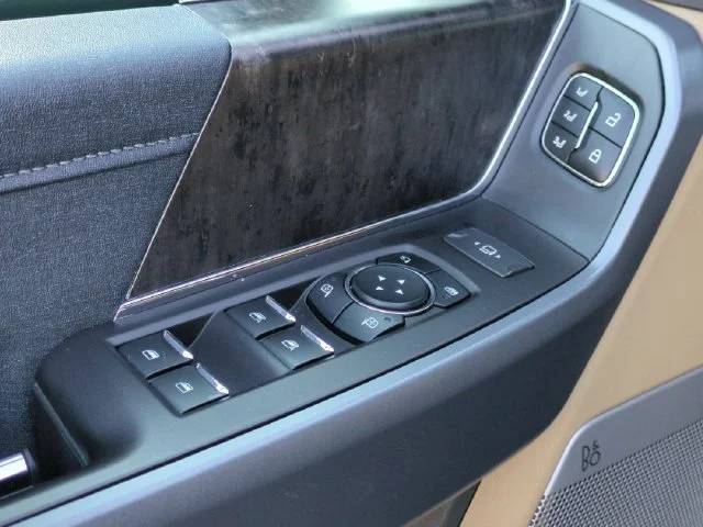 Used 2023 Gray Ford Lariat image 13