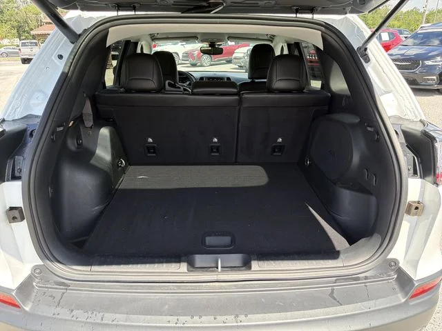 Used 2022 White Jeep Trailhawk image 10