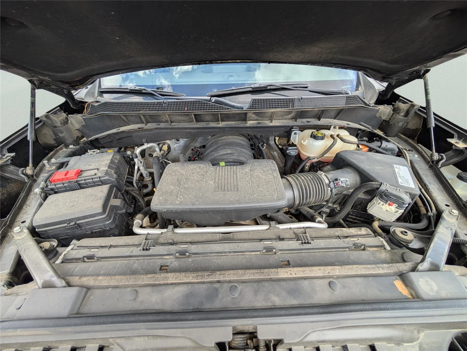 Used 2019 HAVANA BROWN METALLIC Chevrolet RST image 32