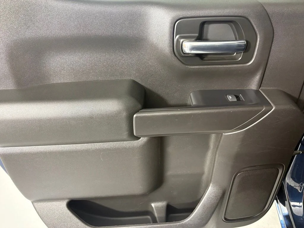 Used 2020 Blue Chevrolet Custom image 40