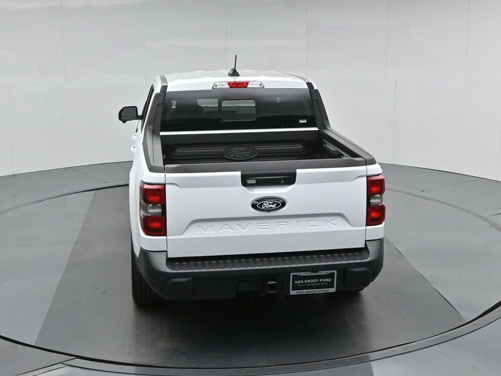 New 2026 Oxford White Ford Lariat image 42