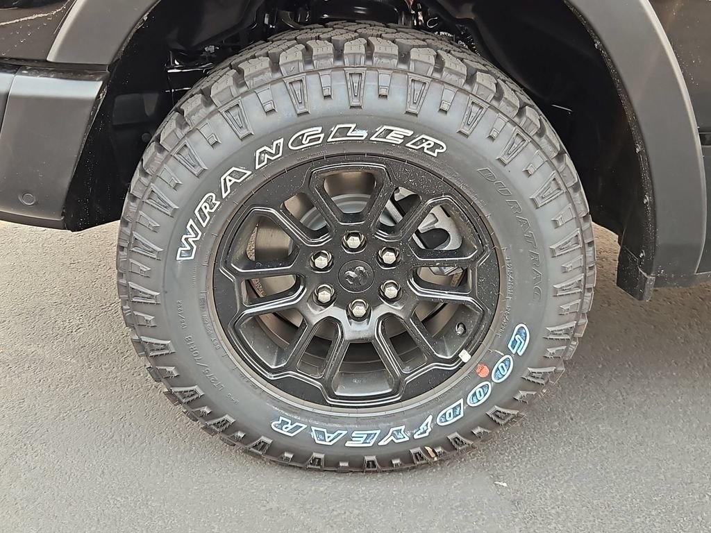 New 2026 Diamond Black Crystal Pearl-Coat Exterior Paint RAM Rebel image 30