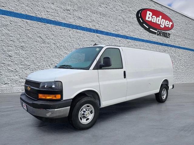 2025 Chevrolet Express 3500 Extended Work Van's photo