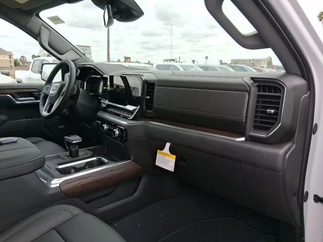 2026 GMC Sierra 1500 SLT - Photo 11