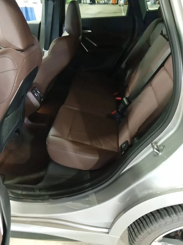 Used 2024 Space Silver Metallic BMW M35i image 10