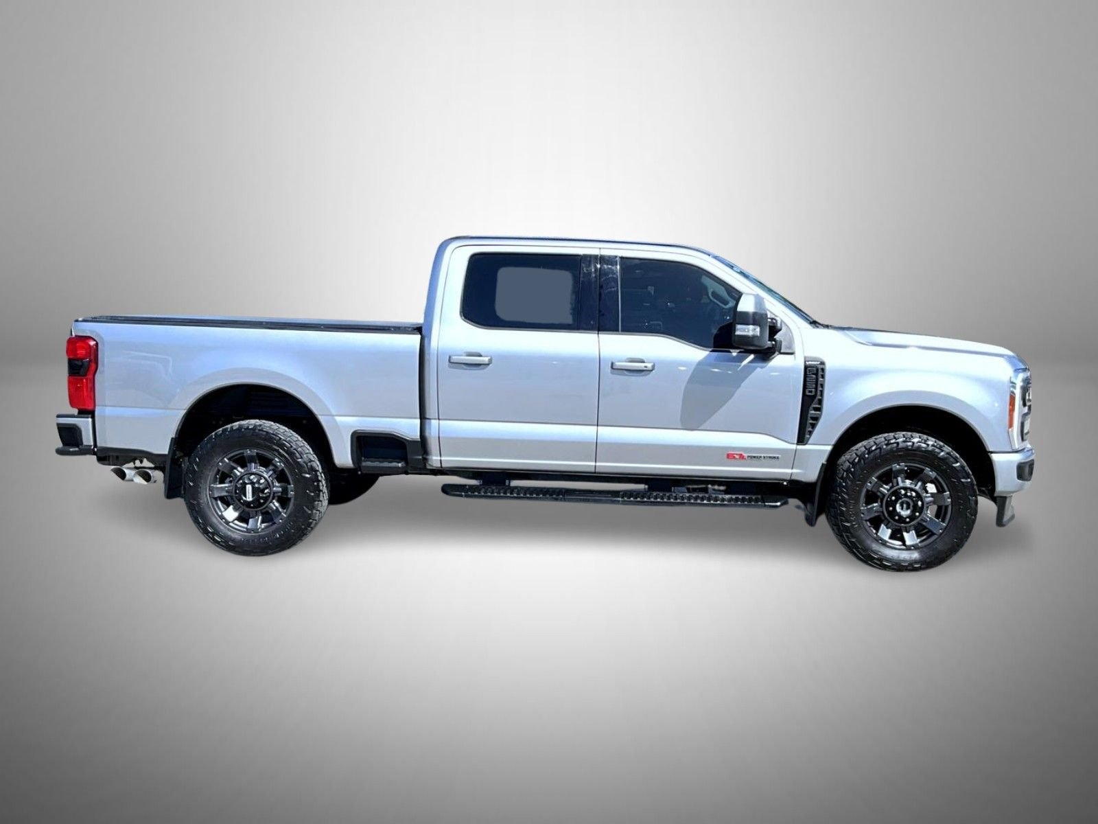 Used 2023 Silver Ford Lariat image 4