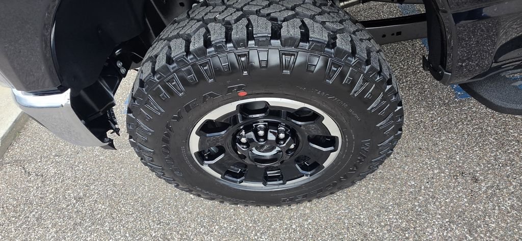 New 2026 Agate Black Metallic Ford F-350® Lariat® image 10