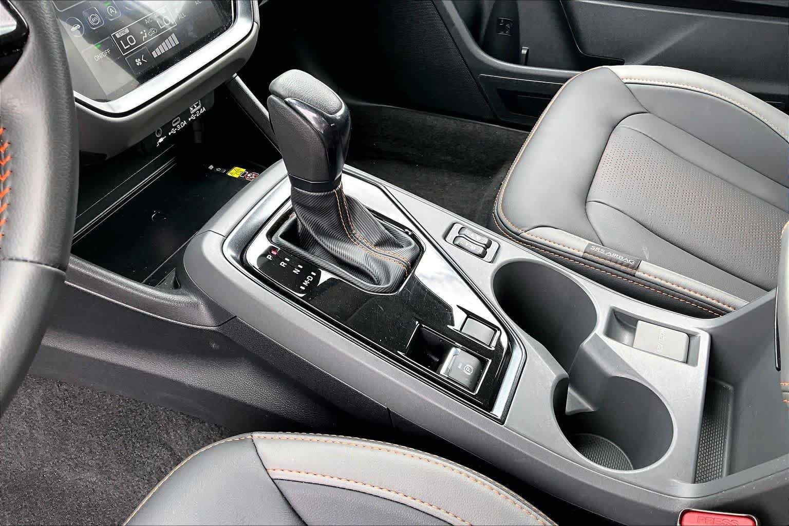 Used 2025 Ice Silver Metallic Subaru Limited image 17