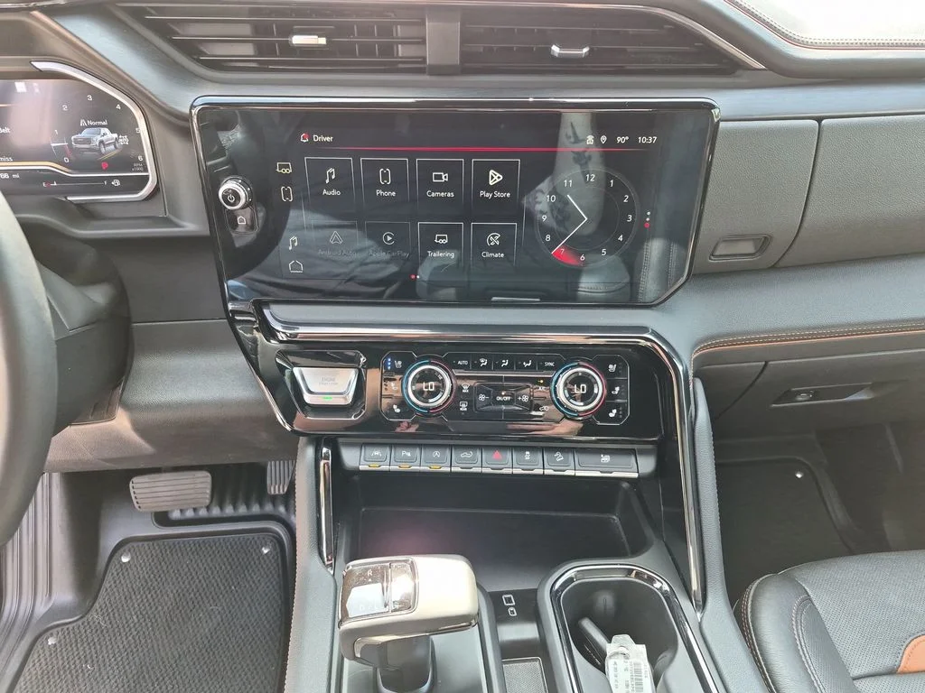 Used 2023 White GMC AT4 image 26