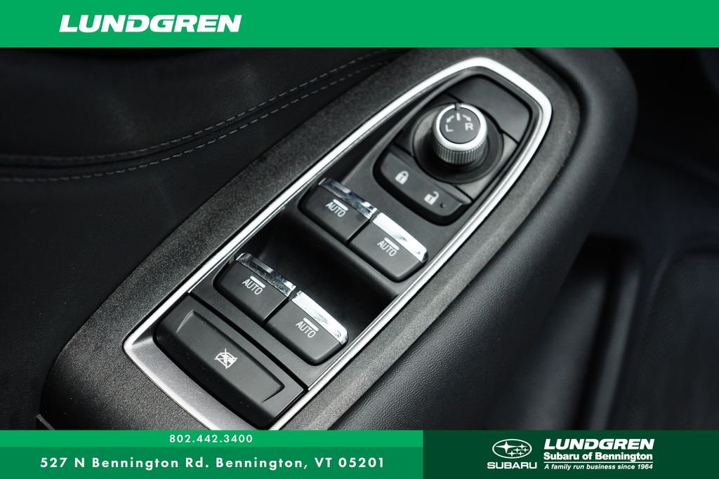 Used 2022 Silver Subaru Limited image 10