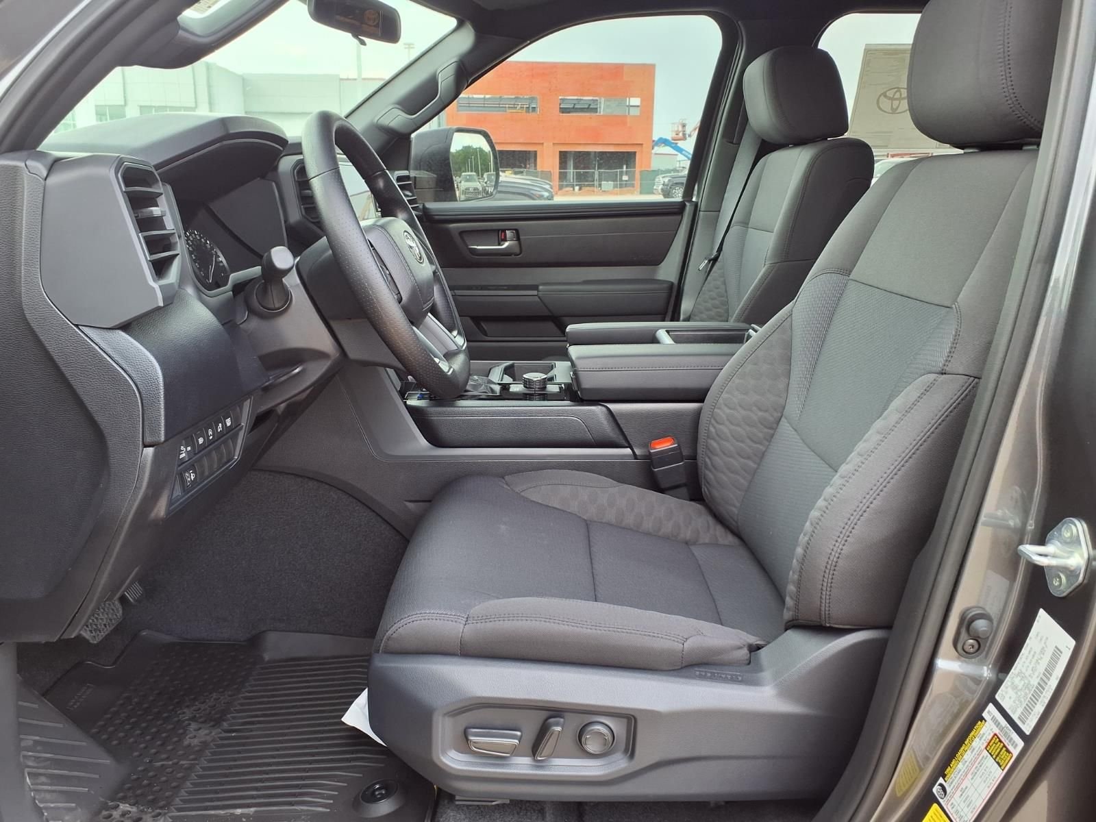 2026 Toyota Tundra SR5 - Photo 11