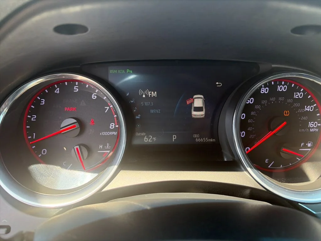 Used 2018 Black Toyota XSE V6 image 29