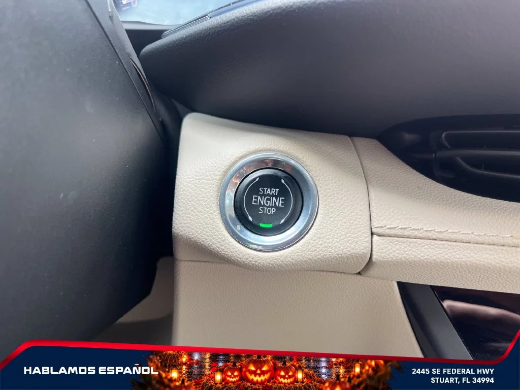 Used 2022 SAPPHIRE METALLIC Buick Essence image 28