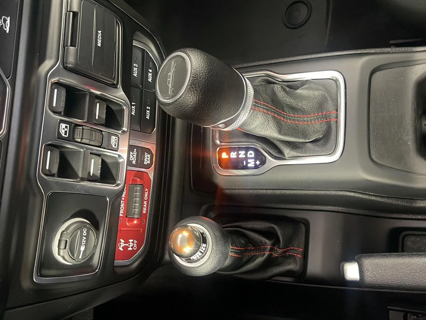 Used 2021 Sting-Gray Clearcoat Jeep Rubicon image 19