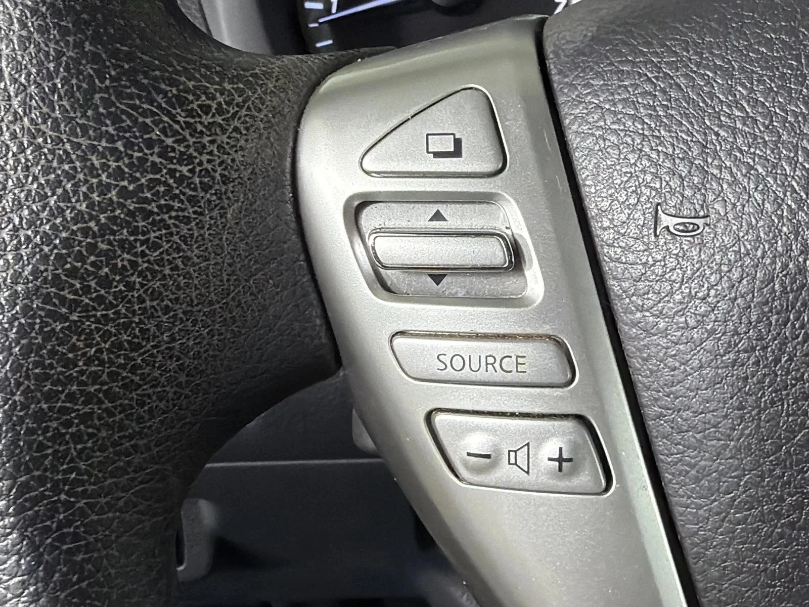 Used 2014 Black Nissan SR image 24