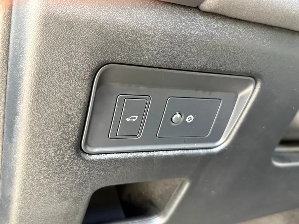 Used 2021 Black Land Rover S image 50