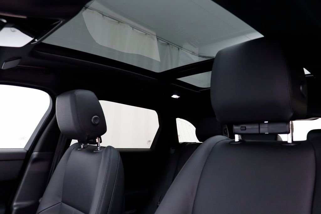 New 2026 Arroios Grey LAND ROVER Dynamic SE image 15