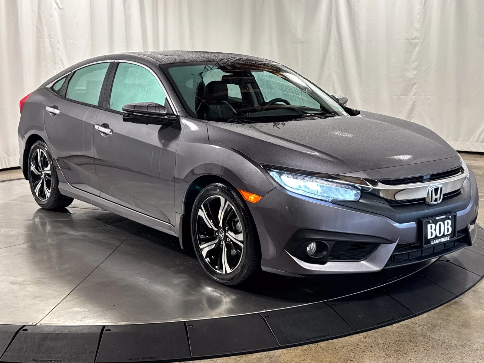 Used 2016  Honda Touring image 7