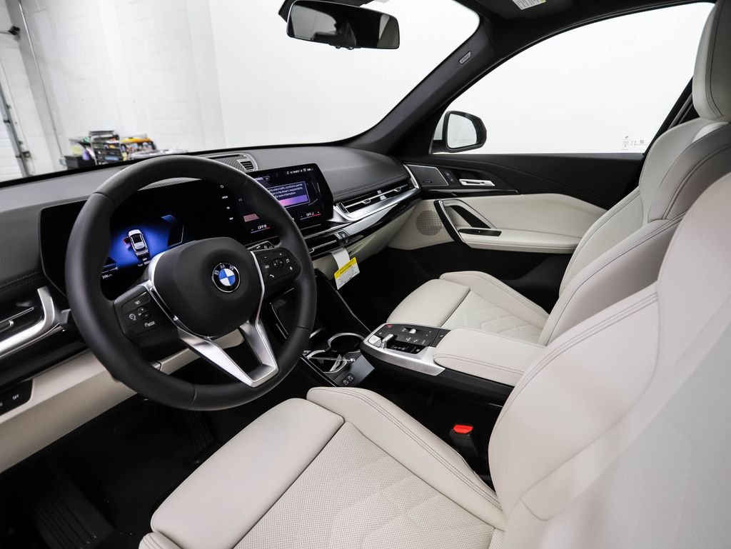 Used 2026 White Metallic BMW xDrive28i image 11