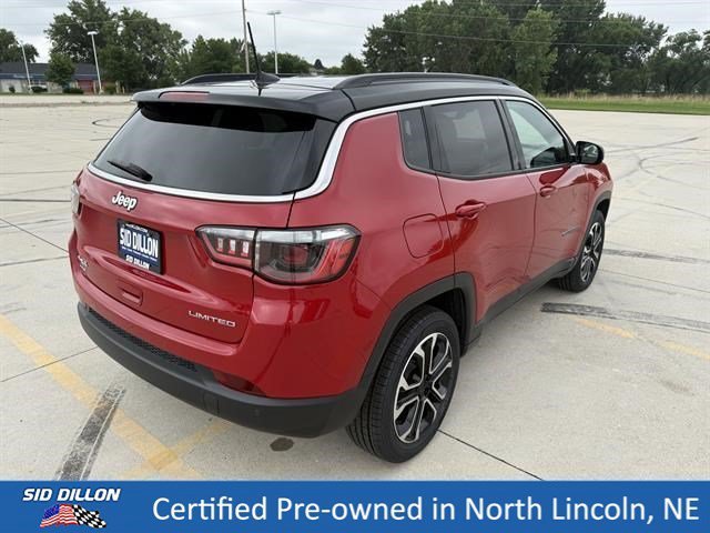 Used 2023 Redline Pearlcoat Jeep Limited image 8
