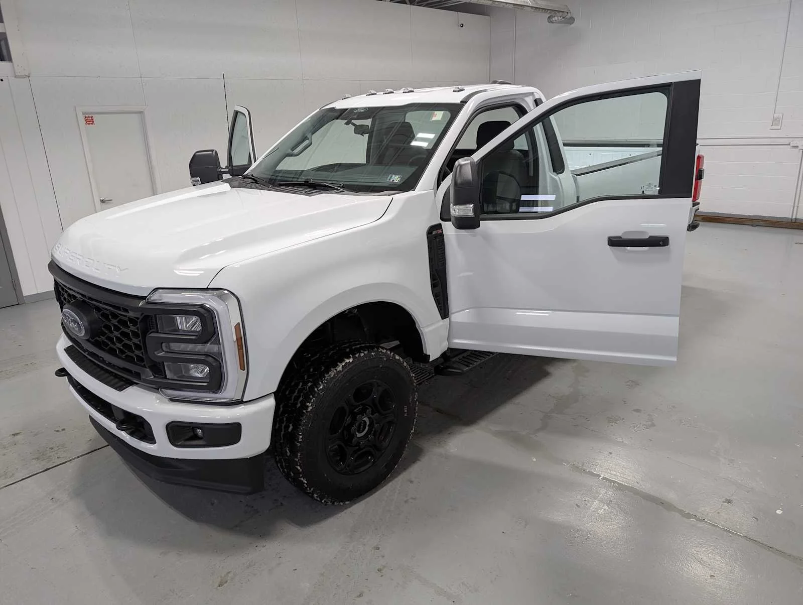 2025 Ford F-250 Super Duty XL - Photo 14