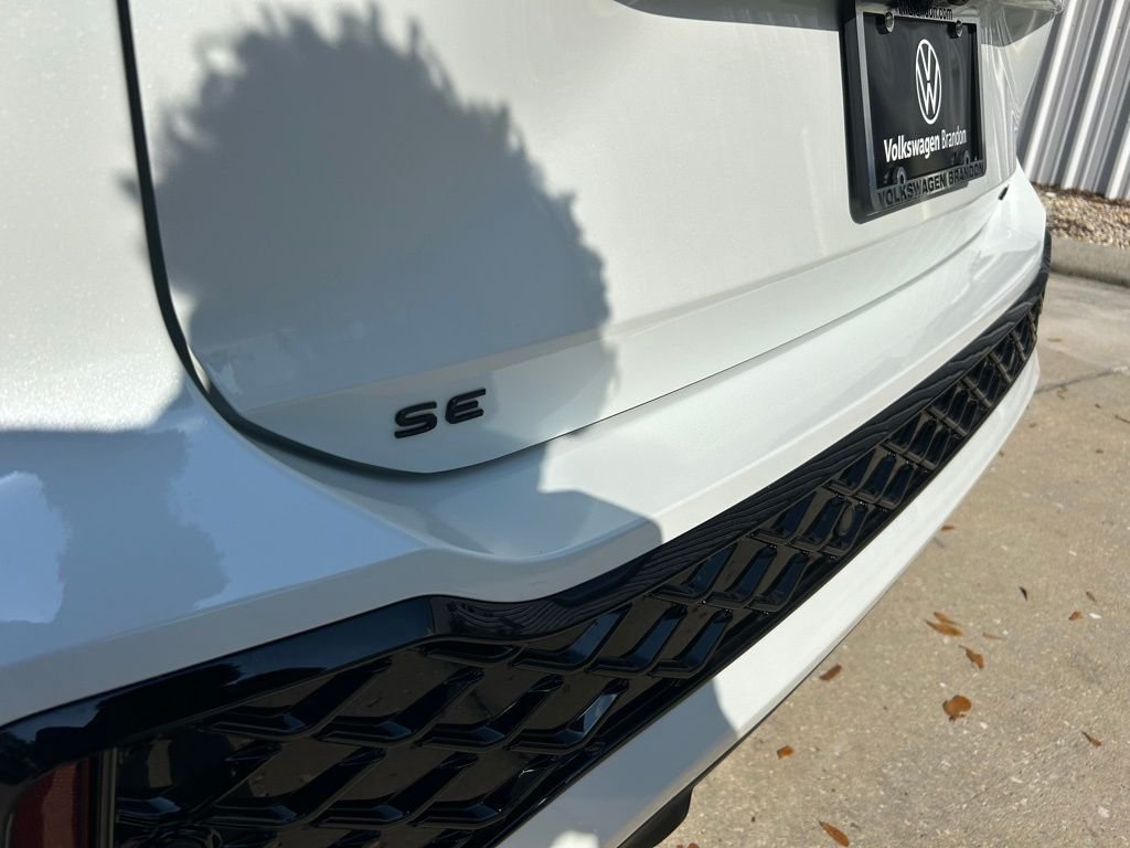 New 2026 White/off-white Volkswagen 2.0T SE R-Line Black image 28