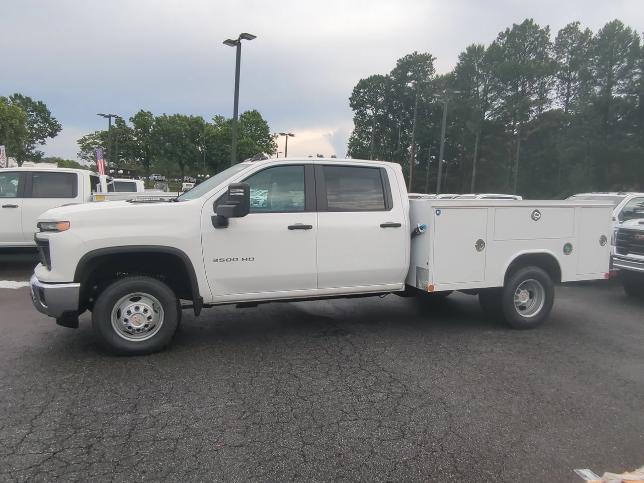New 2025 Summit White Chevrolet Work Truck image 5